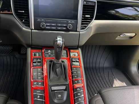 Used 2018 Porsche Macan S AWD/4WD image 10