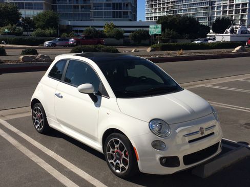 Used 2012 FIAT 500 Sport w/ Safety & Sound Pkg FWD image 1