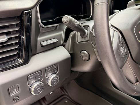Used 2022 GMC Sierra 1500 AT4 w/ AT4 Premium Package AWD/4WD image 23