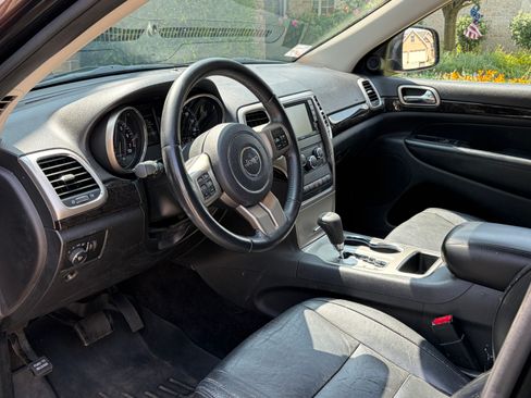 Used 2013 Jeep Grand Cherokee Laredo AWD/4WD image 4