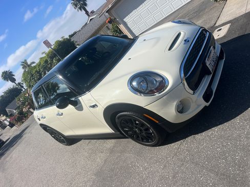 Used 2017 MINI Cooper S image 1