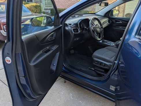 Used 2020 Chevrolet Equinox LT image 18