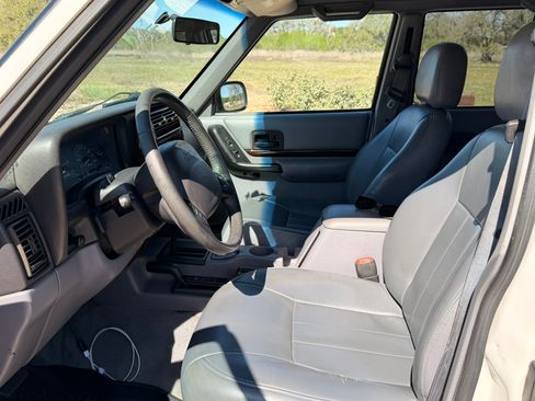 Used 1998 Jeep Cherokee 4WD 4-Door image 17