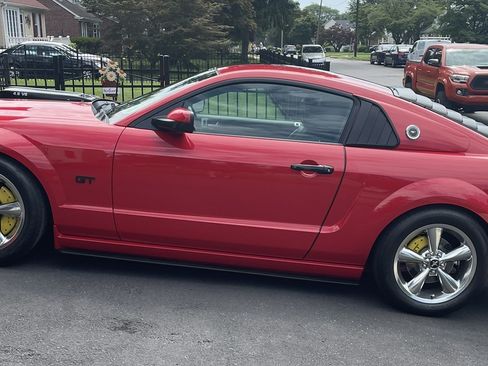 Used 2006 Ford Mustang GT Premium image 4