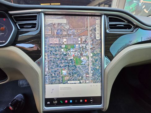 Used 2014 Tesla Model S Sedan 4D image 24