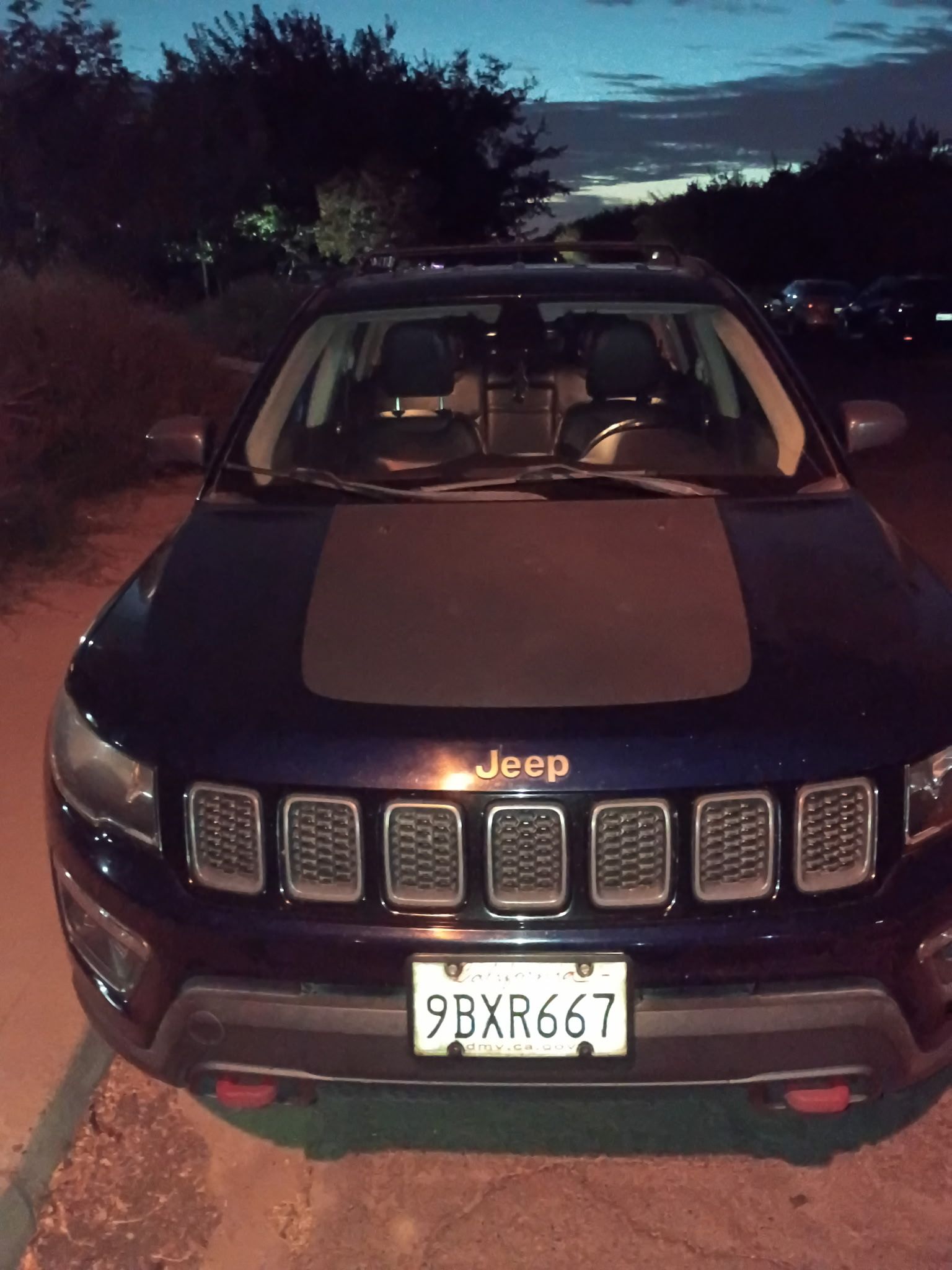 Used 2017 Jeep Compass Trailhawk w/ Popular Equipment Group AWD/4WD image 8