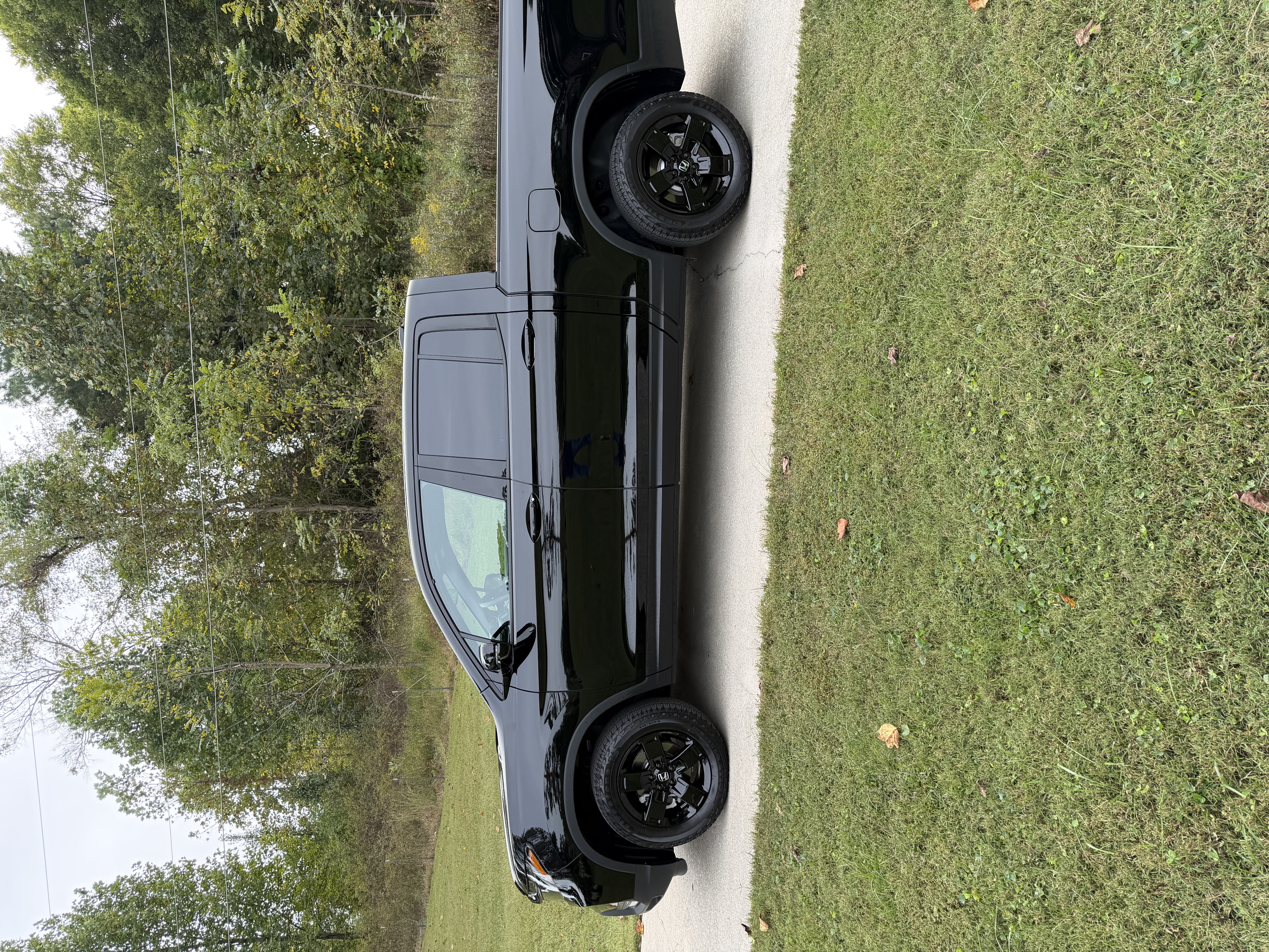 Used 2025 Honda Ridgeline Black Edition image 8