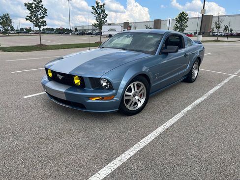 Used 2005 Ford Mustang GT Premium RWD image 9