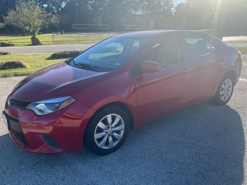 Used 2014 Toyota Corolla LE image 11