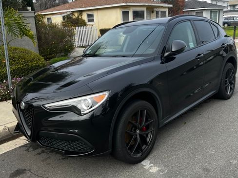 Used 2019 Alfa Romeo Stelvio Sport w/ Quick Order Package 22K Sport image 6