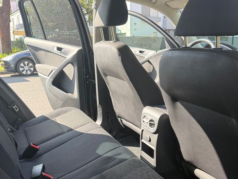 Used 2015 Volkswagen Tiguan S image 15