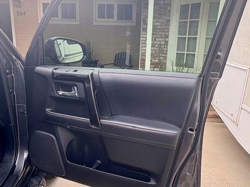 Used 2019 Toyota 4Runner TRD Off-Road Premium image 15