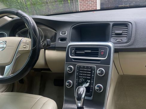 Used 2015 Volvo S60 T5 Premier FWD image 14
