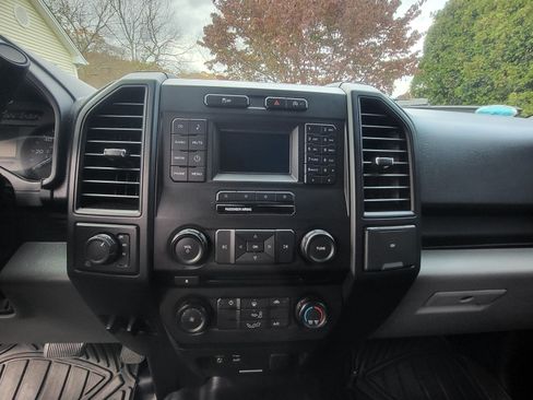 Used 2015 Ford F150 XL w/ Equipment Group 101A Mid image 10