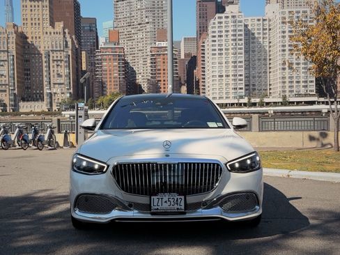 Used 2021 Mercedes-Benz S 580 4MATIC Sedan image 1