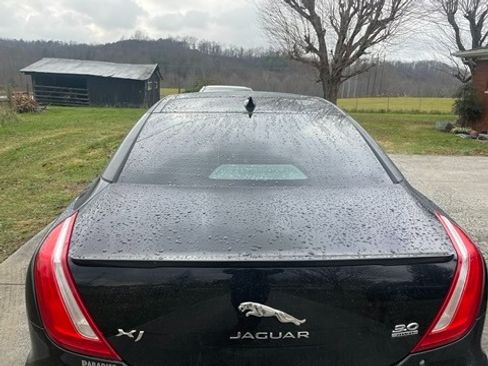 Used 2016 Jaguar XJ R-Sport AWD/4WD image 2