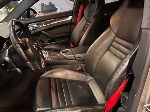 Used 2010 Porsche Panamera Turbo image 11