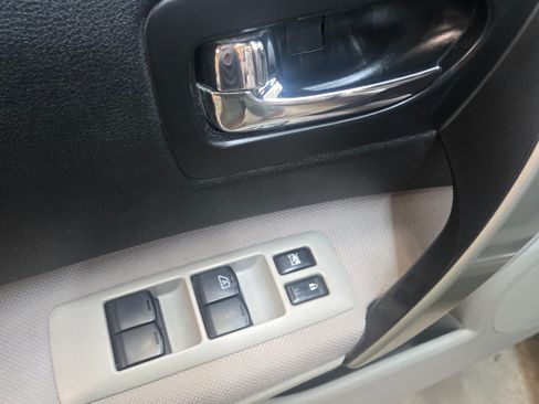 Used 2013 Nissan Rogue SV image 7