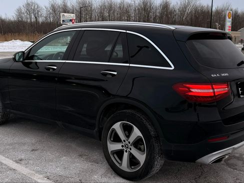 Used 2019 Mercedes-Benz GLC 300 4MATIC image 5