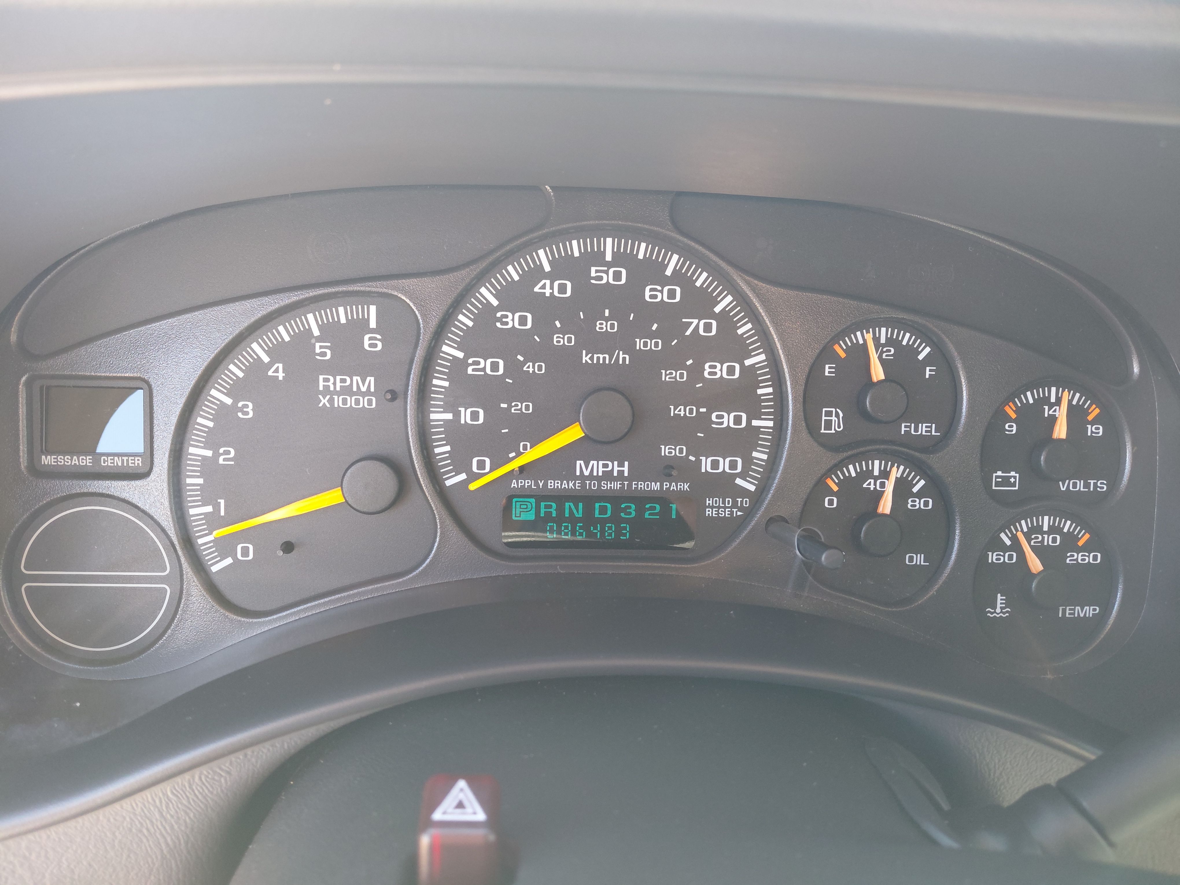 Used 2000 Chevrolet Suburban LS w/ LS Preferred Equipment Group AWD/4WD image 8