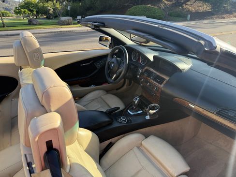 Used 2009 BMW 650i Convertible RWD image 13