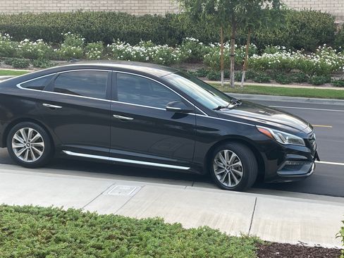 Used 2016 Hyundai Sonata Sport w/ Option Group 02 image 4