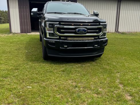 Used 2022 Ford F350 Platinum w/ FX4 Off-Road Package AWD/4WD image 6