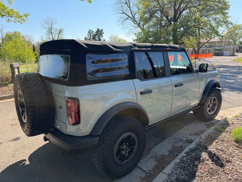 Used 2021 Ford Bronco Badlands image 6