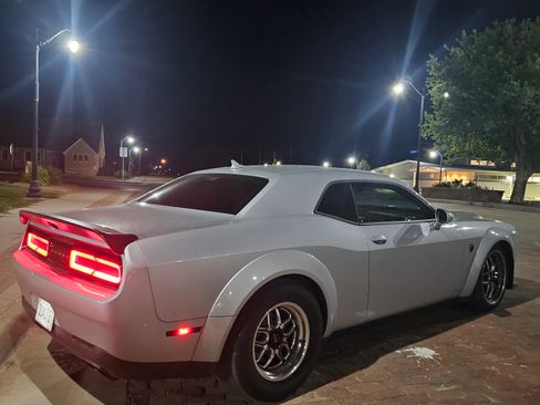 Used 2019 Dodge Challenger SRT Hellcat Redeye image 8