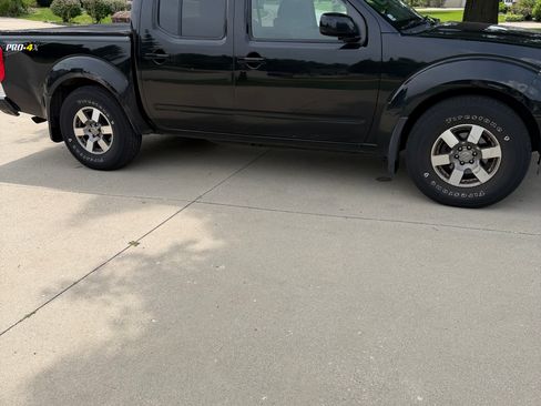 Used 2013 Nissan Frontier PRO-4X w/ Pro-4x Luxury Pkg AWD/4WD image 5