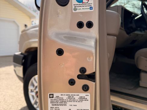 Used 2005 Chevrolet Silverado 2500 LS image 14