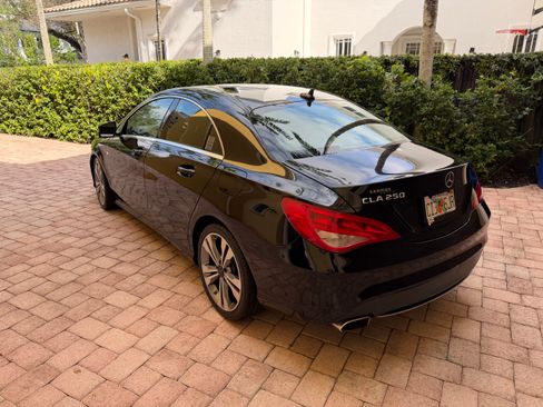 Used 2015 Mercedes-Benz CLA 250 image 4