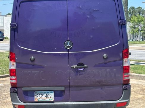 Used 2018 Mercedes-Benz Sprinter 2500 image 2