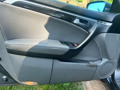 Used 2005 Acura TL FWD image 2
