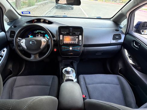 Used 2017 Nissan Leaf SV image 17