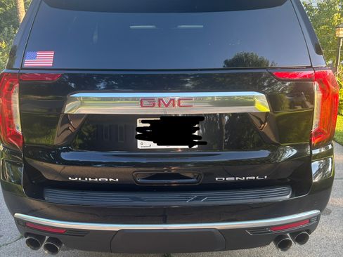 Used 2021 GMC Yukon XL Denali AWD/4WD image 6
