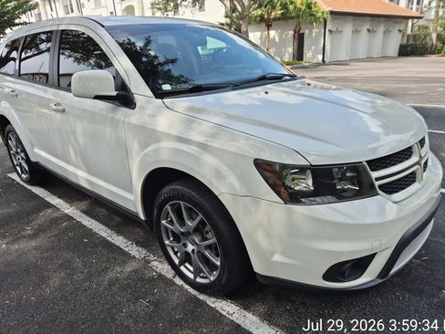 Used 2017 Dodge Journey GT w/ Driver Convenience Group FWD image 1