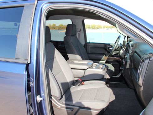 Used 2022 Chevrolet Silverado 1500 LT w/ Safety Package image 16