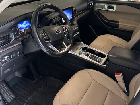 Used 2020 Ford Explorer Limited image 9