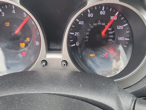 Used 2013 Nissan Juke S image 9