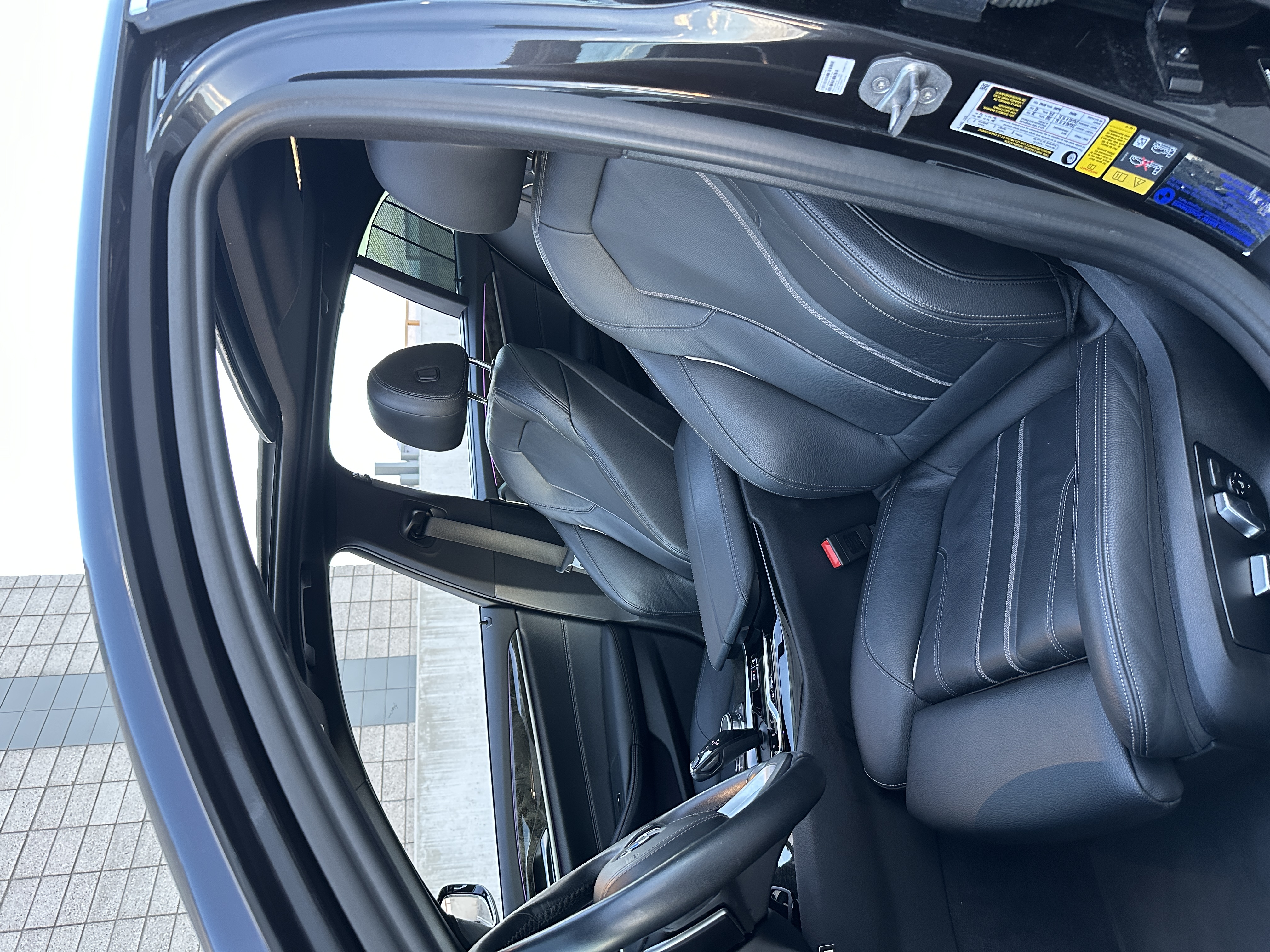 Used 2022 BMW 530e w/ Premium Package RWD image 11