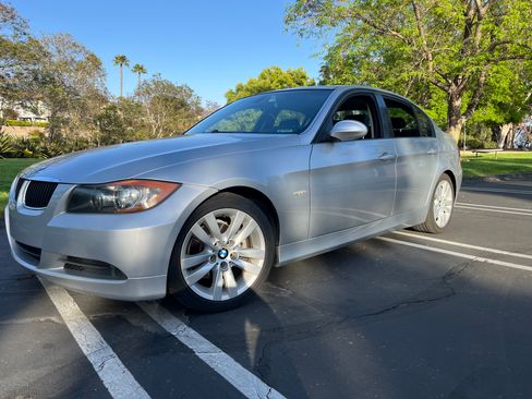 Used 2007 BMW 328i Sedan RWD image 2