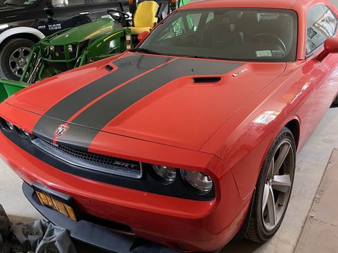 Used 2008 Dodge Challenger SRT8 RWD image 1