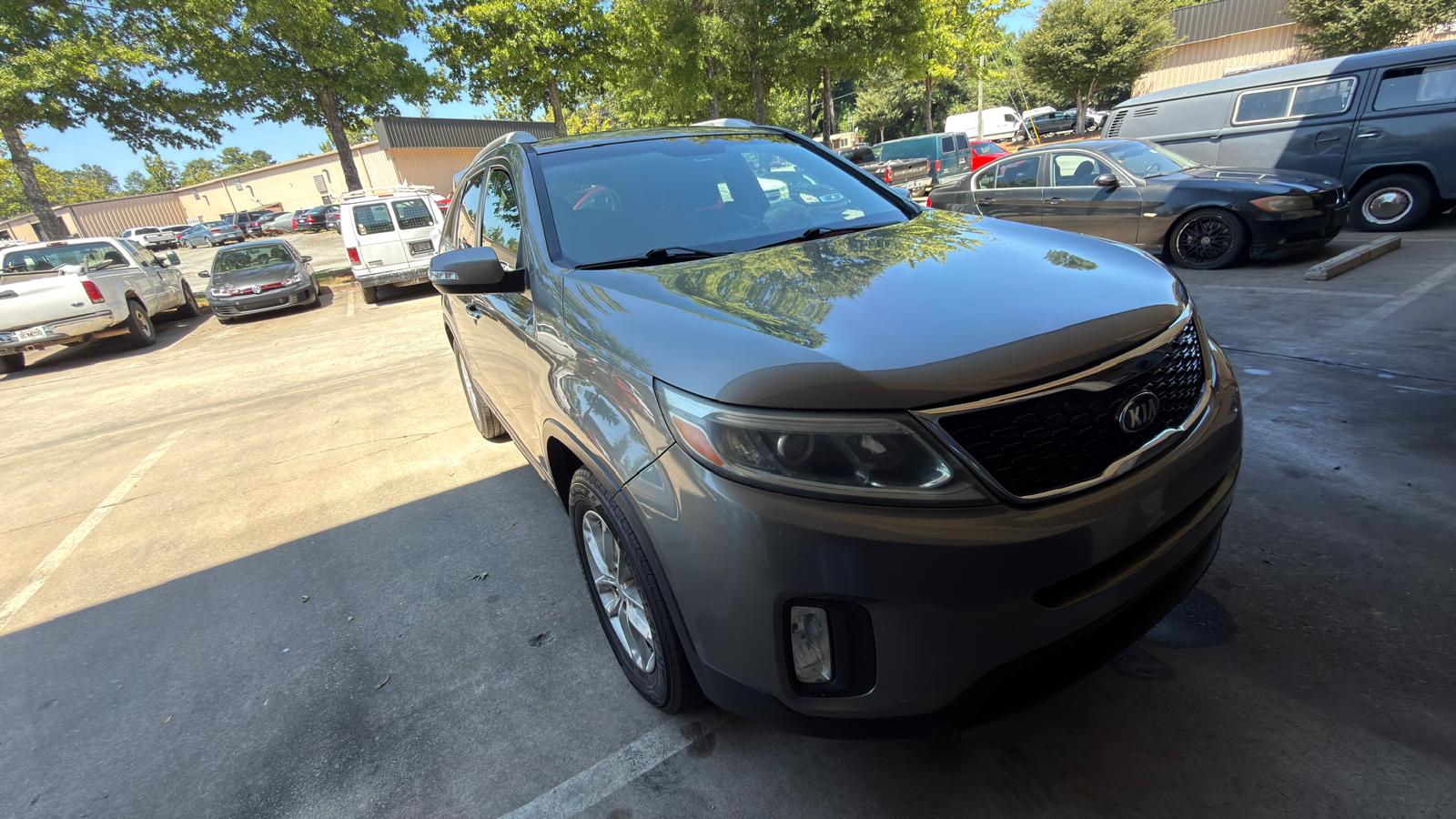 Used 2015 Kia Sorento LX FWD image 2