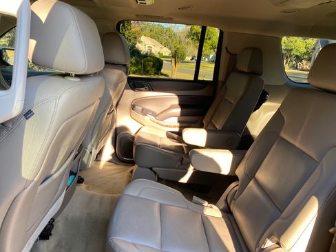Used 2016 Chevrolet Suburban LTZ image 8
