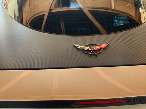 Used 2001 Chevrolet Corvette Coupe w/ Preferred Equipment Group2 image 8