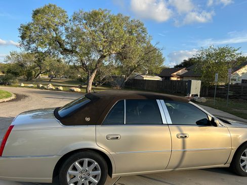 Used 2008 Cadillac DTS image 5