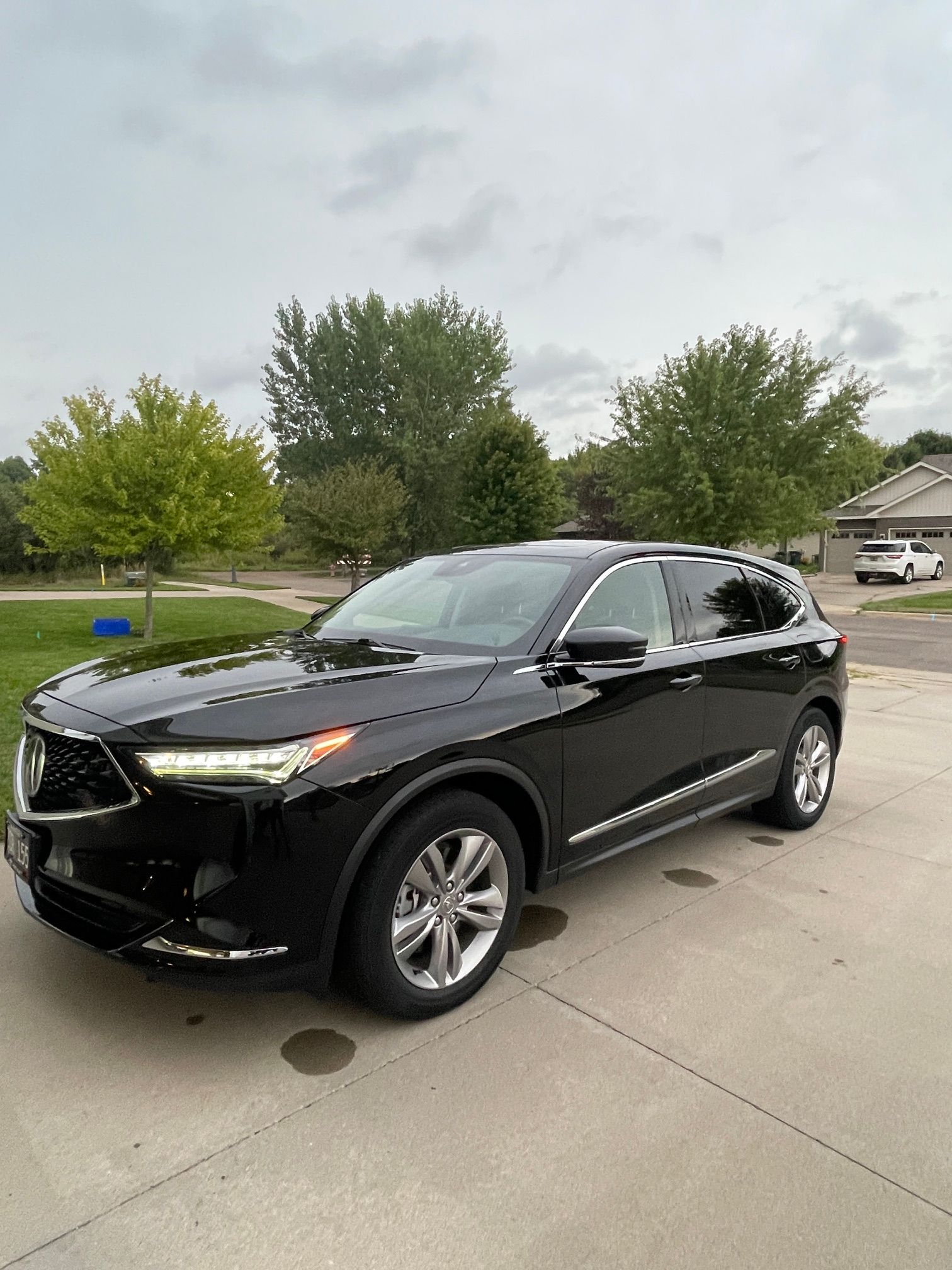 Used 2022 Acura MDX SH-AWD image 1