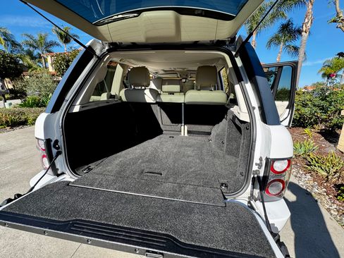 Used 2012 Land Rover Range Rover HSE LUX image 10