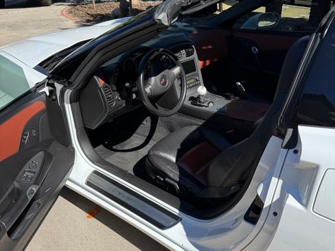Used 2008 Chevrolet Corvette Coupe w/ Preferred Equipment Group RWD image 18